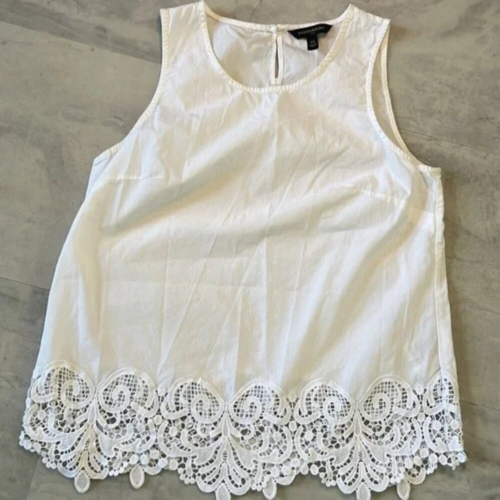 Banana Republic Factory Tank Top S White Lace Hem Sleeveless Eyelet NWT - Picture 7 of 7